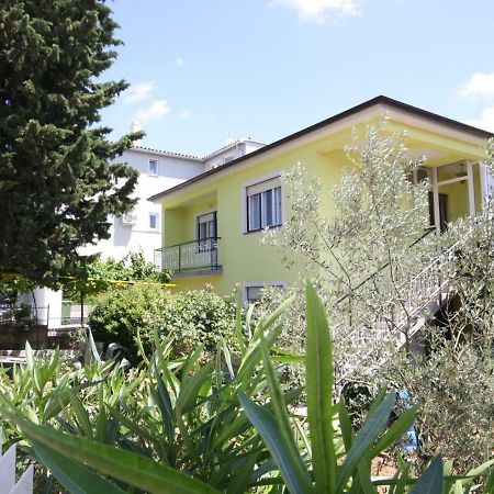 Two Bedroom Apartment, Nice Neighborhood, Free Parking, Wifi بولا المظهر الخارجي الصورة