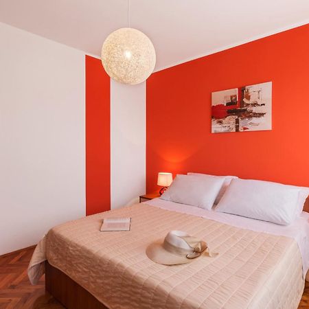 Two Bedroom Apartment, Nice Neighborhood, Free Parking, Wifi بولا المظهر الخارجي الصورة