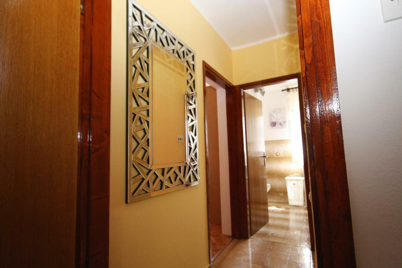 Two Bedroom Apartment, Nice Neighborhood, Free Parking, Wifi بولا المظهر الخارجي الصورة