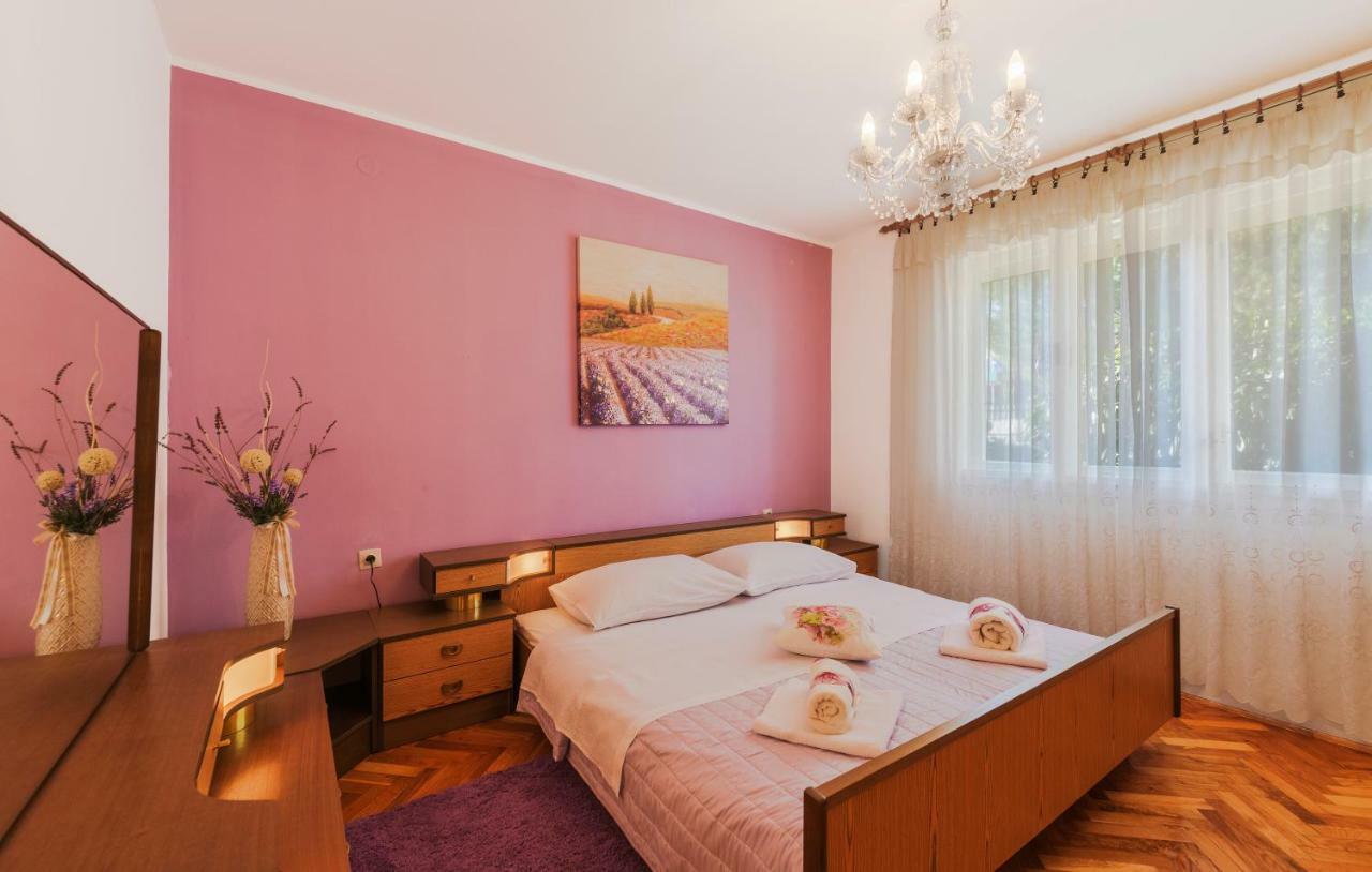 Two Bedroom Apartment, Nice Neighborhood, Free Parking, Wifi بولا المظهر الخارجي الصورة