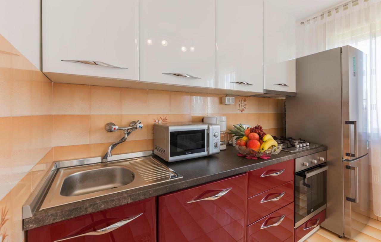 Two Bedroom Apartment, Nice Neighborhood, Free Parking, Wifi بولا المظهر الخارجي الصورة