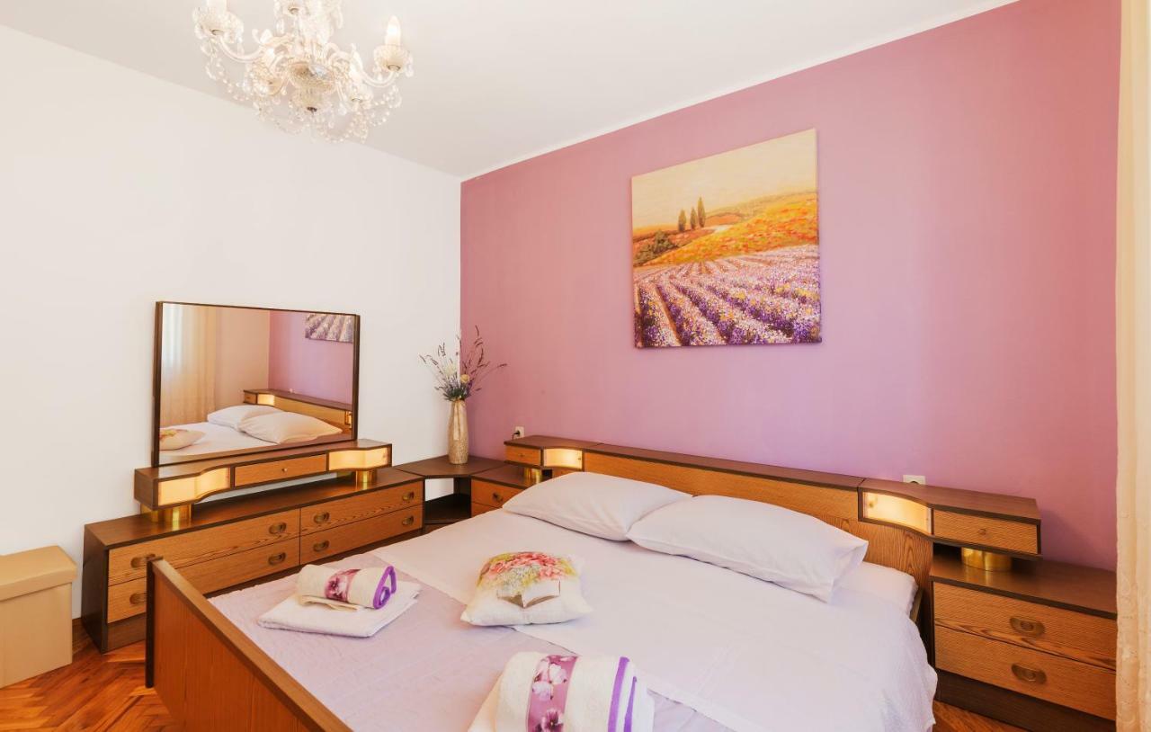 Two Bedroom Apartment, Nice Neighborhood, Free Parking, Wifi بولا المظهر الخارجي الصورة